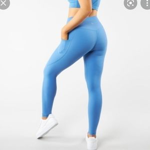 BuffBunny Rosa Pocket Leggings - Medium - Blue